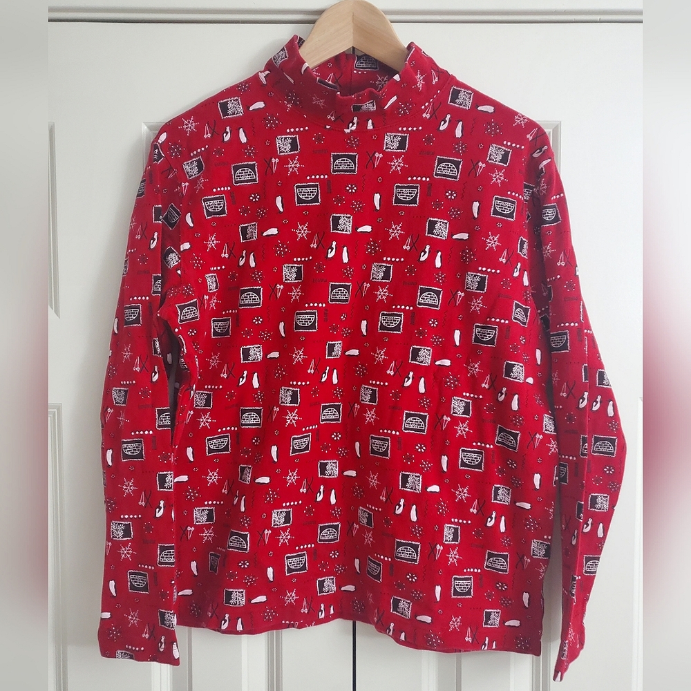 St. John's Bay Red Mock Turtleneck Penguin Igloos Skis Black and White Vintage L